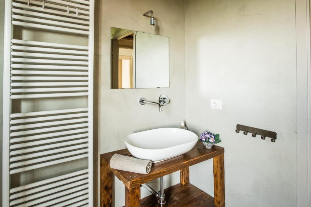 La Casa Di Roby-1 Appartamento La Morra Con Piscina Exteriör bild