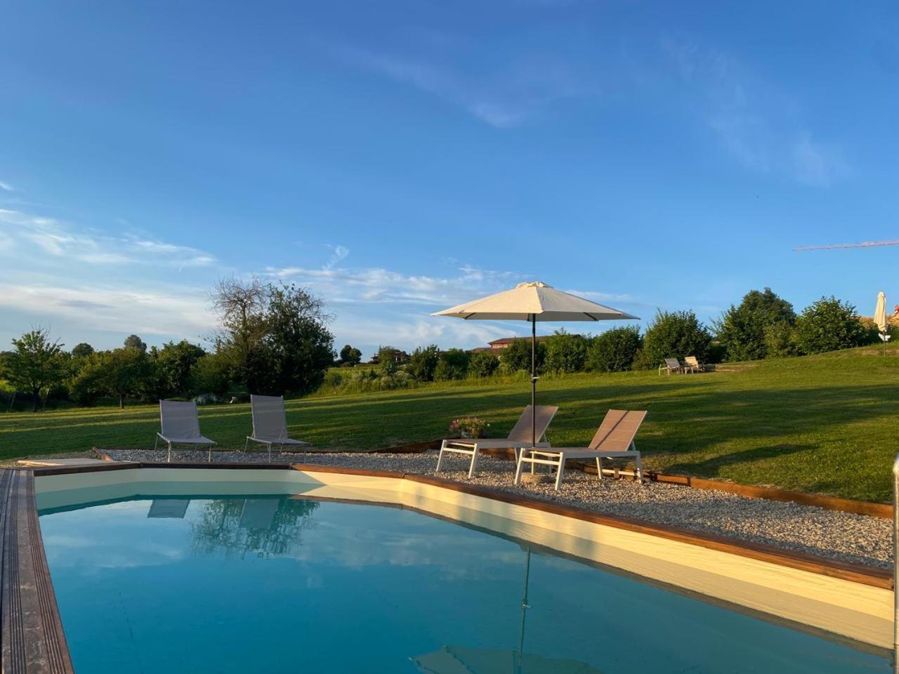 La Casa Di Roby-1 Appartamento La Morra Con Piscina Exteriör bild