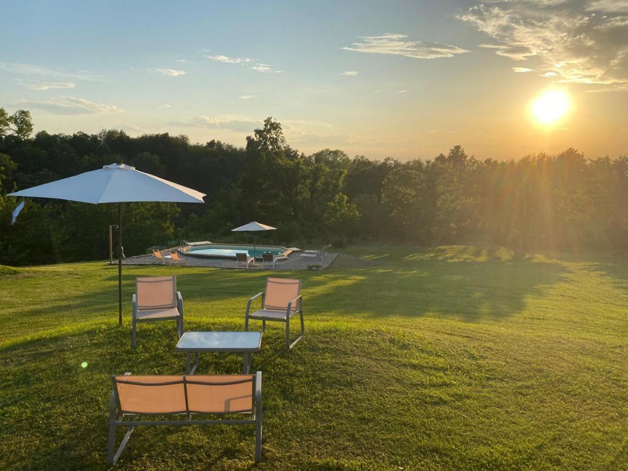 La Casa Di Roby-1 Appartamento La Morra Con Piscina Exteriör bild
